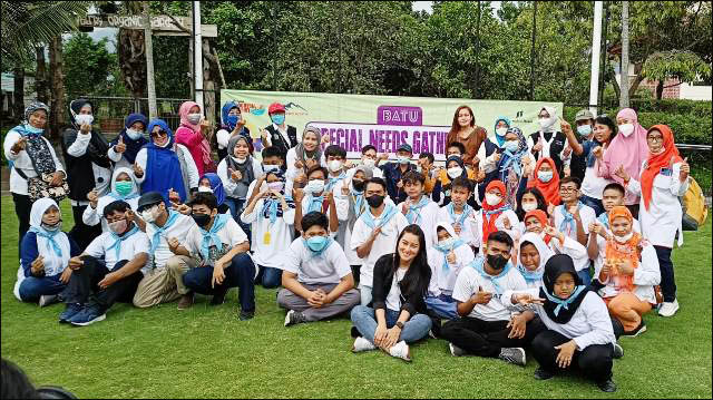 GATHERING: Puluhan anak berkebutuhan khusus mengikuti gathering Yayasan Bersih di Batu. | Foto: Barometerjatim.com/IST