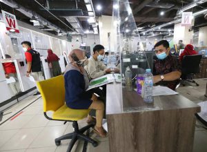 PERMUDAH PERIZINAN: Investasi di Surabaya, Pemkot beri kemudahan perizinan kepada para investor. | Foto: Humas Pemkot Surabaya