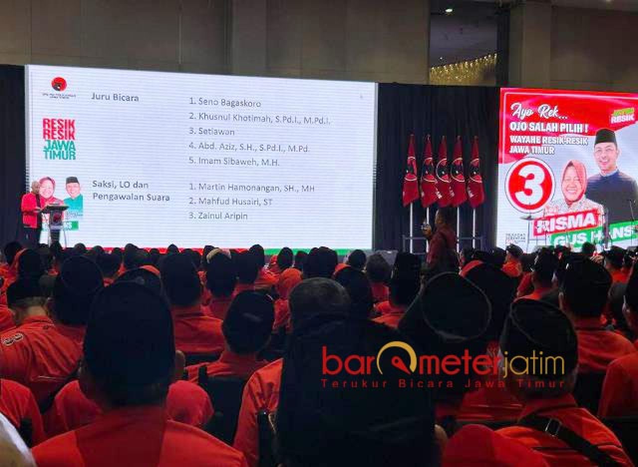 DIPIMPIN RA IMAM: Said Abdullah umumkan tim pemenangan Risma-Gus Hans. | Foto: Barometerjatim.com/BKT