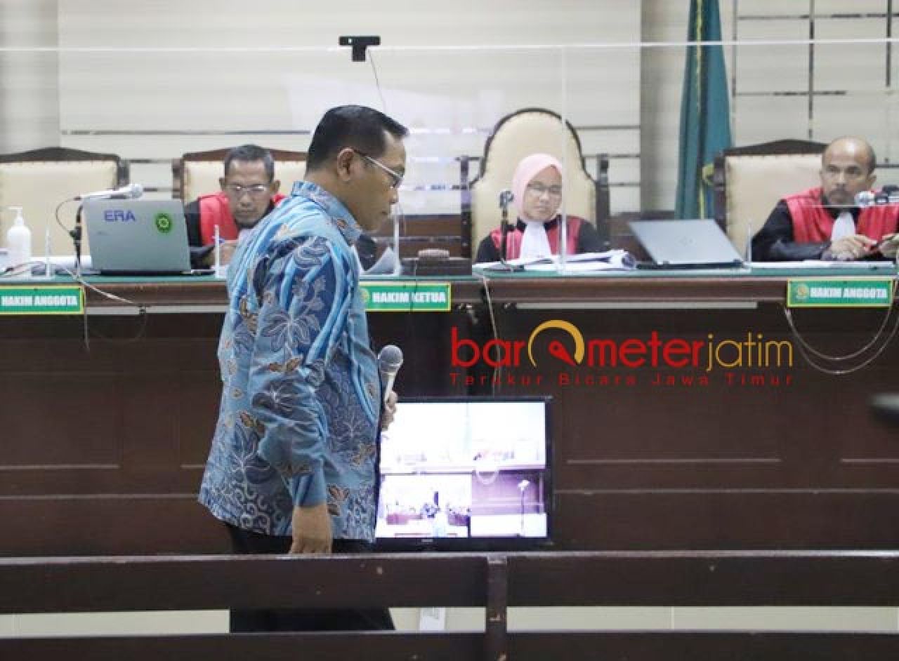 SAKSI: Hudiyono saat menjadi saksi dalam sidang Saiful Rachman perkara korupsi DAK. | Foto: Barometerjatim.com/DOK