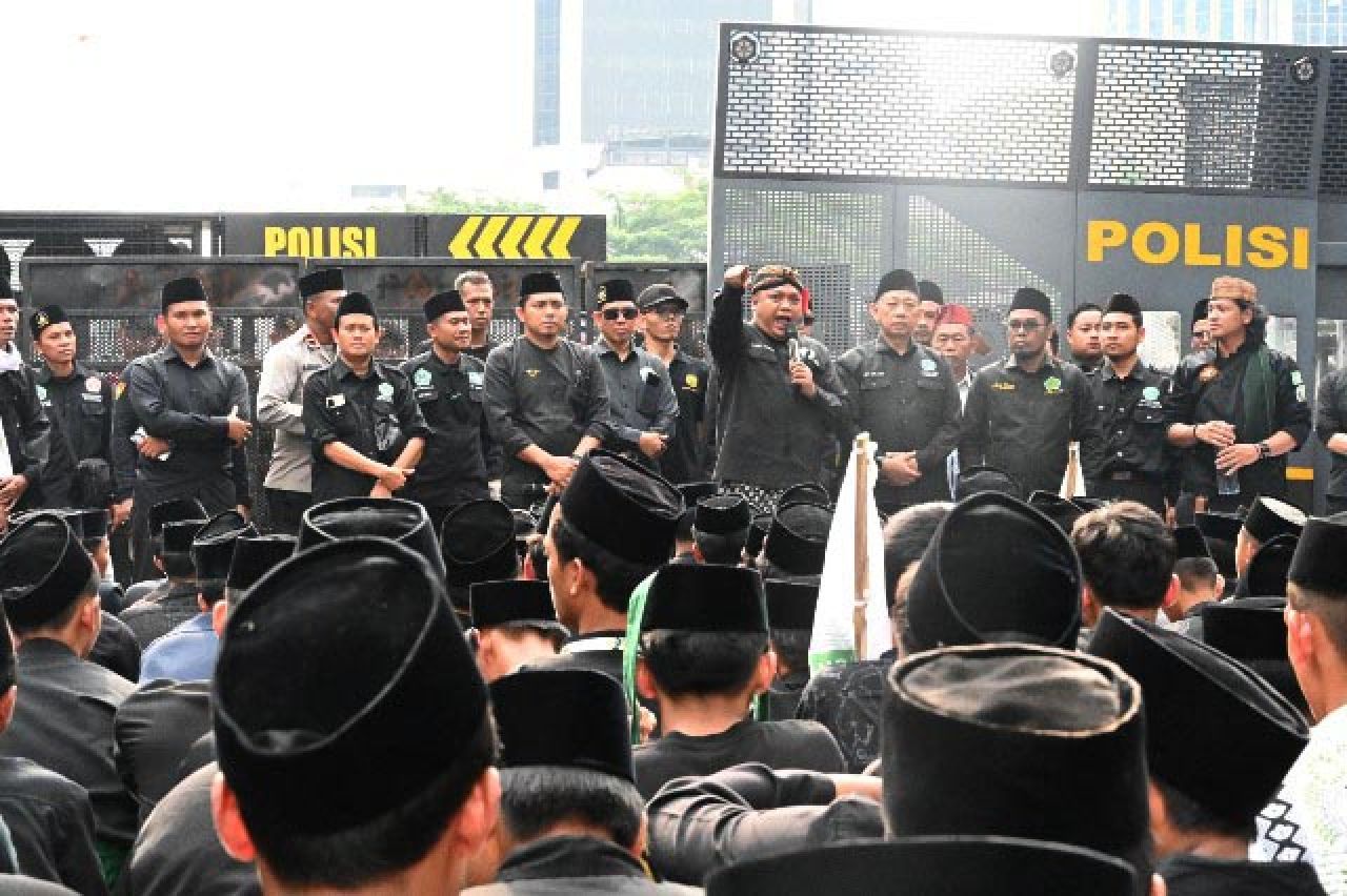 AKSI PAGAR NUSA: pelecehan terhadap kiai adalah ancaman terhadap identitas bangsa. | Foto: IST