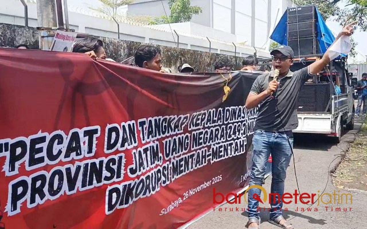 USUT: Holik Ferdiansyah, desak Kadis PRKPCK tak hanya mundur tapi diusut. | Foto: Barometerjatim.com/BKT
