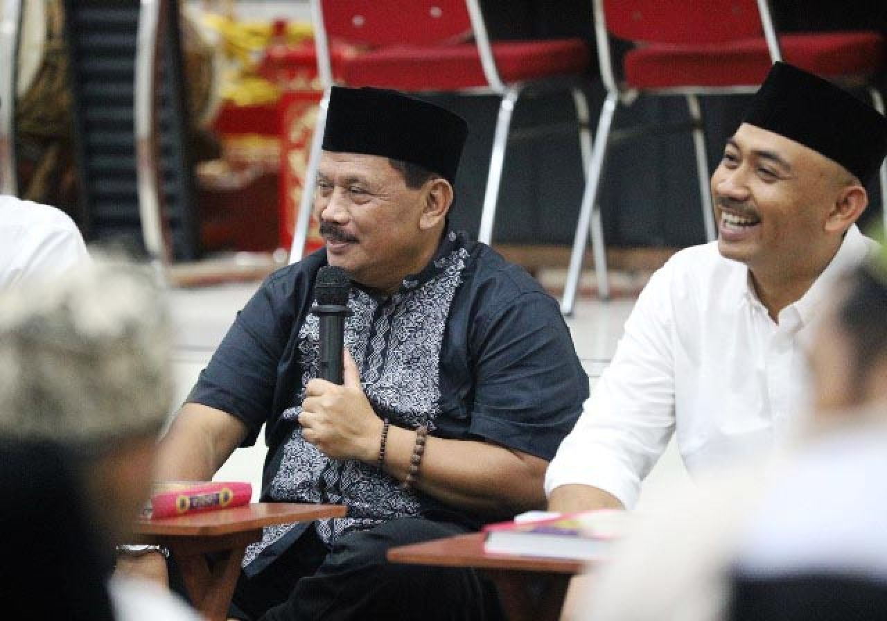 PENUH MAKNA: Marhaen Djumadi (kiri) ajak membumikan Al Qur’an dan rawat kebhinekaan. | Foto: Barometerjatim.com/IST