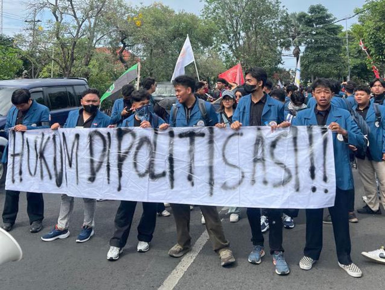 TAK DIPOLITISASI: Aliansi Nakama Bergerak minta hukum tidak dipolitisasi. | Foto: IST