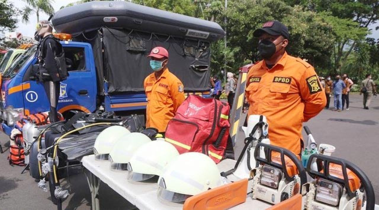 SIAGA PENUH: BPBD Surabaya siagakan 250 personel di 24 Titik Pos Pantau. | Foto: Barometerjatim.com/HPS