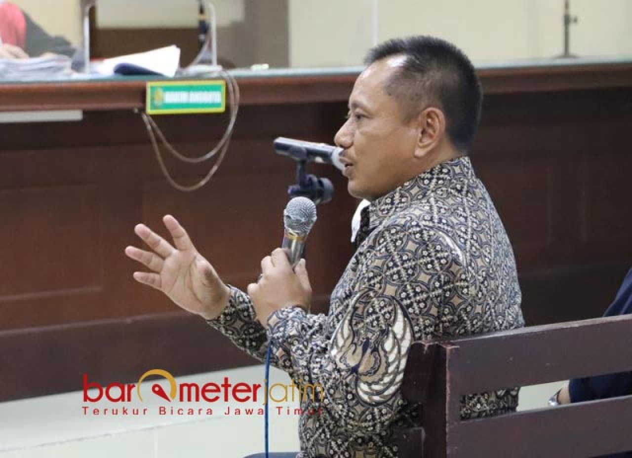 JADI SAKSI: Heru Tjahjono saat dihadirkan JPU KPK sebagai saksi dalam persidangan Sahat. | Foto: Barometerjatim.com/DOK