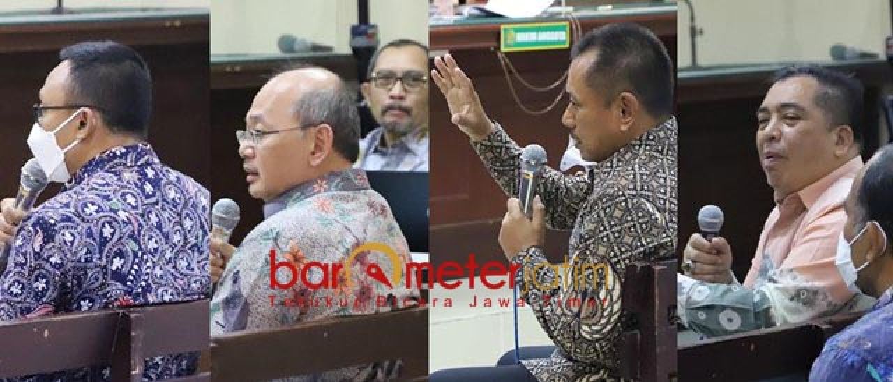 SAKSI DI SIDANG SAHAT: (Dari kiri) Yasin, Bobby, Heru, Ikmal Putra, dan Rusmin. | Foto: Barometerjatim.com/DOK