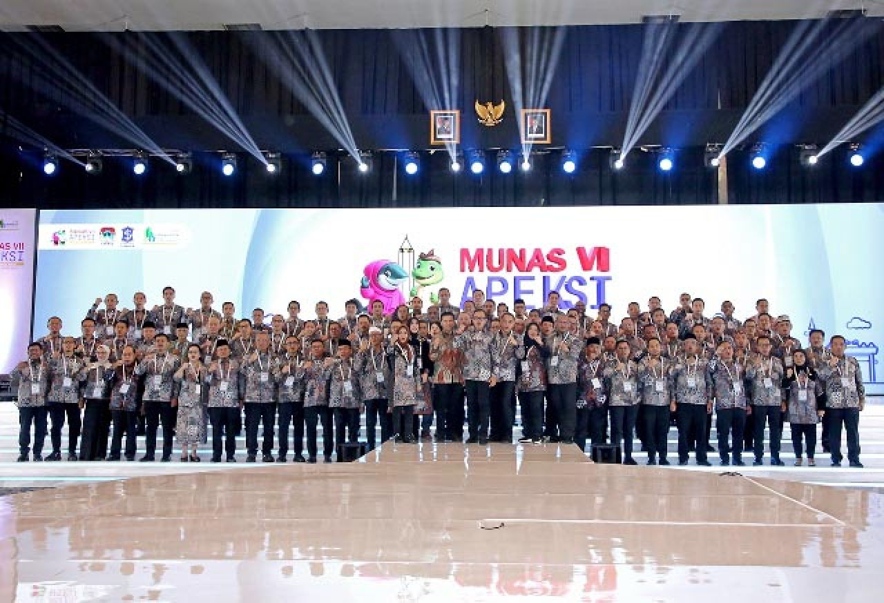FORUM WALI KOTA: 98 wali kota se-Indonesia berkumpul dalam Munas VII Apeksi di Kota Surabaya. | Foto: Humas 