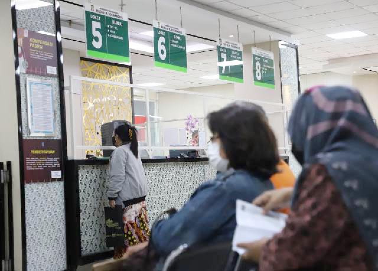 KESEHATAN: Pelayanan kesehatan warga di rumah sakit milik Pemkot Surabaya. | Foto: Humas