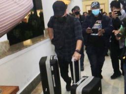 KPK Geledah Ruangan Sekdaprov Jatim, Cari 'Jejak Hibah' Heru Tjahjono?