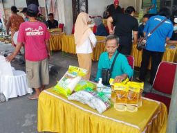 Pemprov Jatim Jamin Stok Bahan Pokok Aman Jelang Nataru: Masyarakat Jangan Panic Buying!