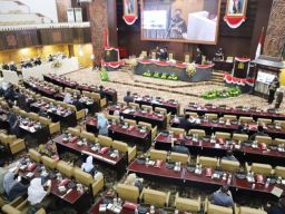 Rumah Pimpinan DPRD Jatim Digeledah, MAKI Minta KPK Usut Aliran Dana Hibah ke Parpol!