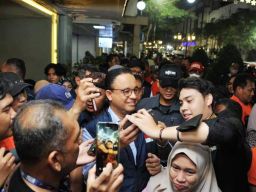 Nostalgia dengan Kota Pahlawan, Anies Baswedan Malam Mingguan di Jalan Tunjungan