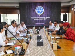 Enggak Ada Matinya Perjuangkan Warga Madura Punya Jalur Kereta, Bupati Sumenep Temui Menhub