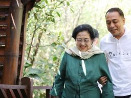 Resmikan Kebun Raya Mangrove Surabaya, Megawati: Ini Inisiasi Saya dan Bu Risma!