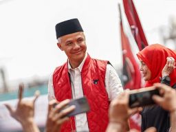 Elektabilitas Ganjar Kembali Gencet Prabowo, PDIP Surabaya: Rakyat Cerdas, Tak Terkecoh Manuver Politik Elite!