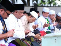 Ziarahi Makam KH Hasyim Asy'ari di Momen HUT ke-78 RI, PKS Jatim Minta Pengurus dan Kader Teladani Ulama
