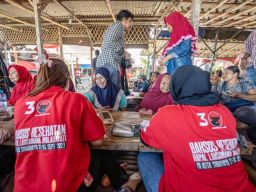 Kapal RS Terapung Laksamana Malahayati Milik PDIP Layani Pengobatan Gratis, Warga Surabaya Sambut Luar Biasa!