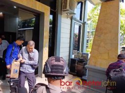 KPK Sasar Lamongan! 3 Jam Geledah Kantor Dinas PRKP dan Cipta Karya Terkait Dugaan Korupsi Proyek Gedung Rp 151 M