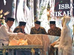 Pemkot Surabaya Nikahkan 225 Pasangan Habis Rp 7,4 M Tanpa Sentuh APBD, Terus Dari Mana Duitnya?