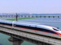 Kereta Cepat Bakal Tembus Kota Pahlawan, Menhub: Bayangkan, Jakarta-Surabaya 3,5 Jam!