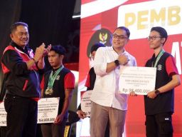 Surabaya 8 Kali Juara Umum Porprov Jatim, 190 Pelatih dan 577 Atlet Peraih Medali Diguyur Rupiah