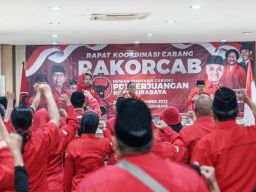 Targetkan Ganjar-Mahfud Menang Spaktakuler, PDIP Surabaya Bakal Habis-habisan di Masa Kampanye