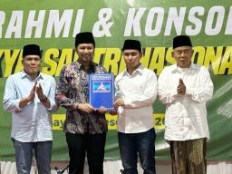 Demokrat Rekomendasi Gus Barra Maju Cabup Mojokerto, Emil Dardak Lihat Kiai Asep!