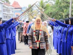 Baru Lengser 31 Desember 2023, Khofifah Sudah Gencar Gaungkan Nyalon Gubernur Jatim Lagi di 2024!