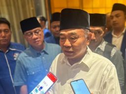 Kiai Asep: Asal Tak Jadi Menteri, Emil Dardak Tetap Dampingi Khofifah di Pilgub Jatim 2024
