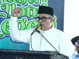 Prabowo Jadi Sahabat Santri, Gus Haris Berapi-api Ajak Kaum Sarungan Menangkan Satu Putaran!