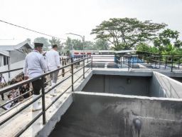 Bongkar Rumah Potong Babi dari Kawasan Religi Ampel, Eri Cahyadi Banjir Pujian dari Habib dan Kiai!
