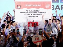 "Khofifah-Emil Lanjutkan” Menggema di Apel Akbar Relawan Prabowo-Gibran, TKN: Harus Pimpin Jatim Lagi!