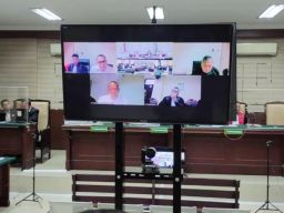 Sidang Perdana Suap Kejari Bondowoso, Dakwaan JPU KPK Nyerempet Bupati dan Inspektorat!