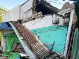 Getaran Gempa Tuban Bikin 2 Rumah di Surabaya Ambruk, Eri Cahyadi: Tak Ada Korban Jiwa