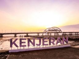 THP Kenjeran Surabaya Dibanjiri 8.360 Wisatawan, Tiket Terjual hingga Rp 139 Juta!