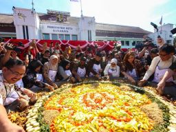 Festival Rujak Uleg 2024, Wujud Kebersamaan dan Kekeluargaan Warga Bangun Surabaya