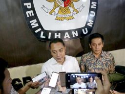 155 PPK Pilkada Dilantik, Eri Cahyadi: Saya Titip Surabaya, Jaga Netralitas!