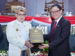 Pemprov Jatim Kembali Raih WTP, BPK Soroti Kelebihan Belanja Hibah Rp 1,2 M dan Jaminan Tambang Rp 7,5 M!