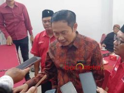 Disodori Anak Eks Pj Sekdaprov Jatim di Pilkada Lamongan, Yuhronur Pilih Wakil seperti Gibran!