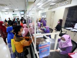 Demi Warga KTP Surabaya Bisa Berobat Gratis, Tiap Tahun Eri Cahyadi Gelontorkan Rp 500 M!