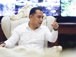 Fokus Entas Kemiskinan, Eri Cahyadi Dobrak Sistem Satu Rumah Dihuni Puluhan KK!