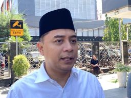 Jemput Jenazah Korban Kecelakaan SDI Darul Falah Surabaya, Cak Eri Kirim 6 Ambulans