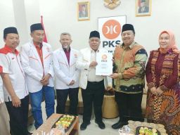 Terima SK dari PKS, Warsubi Yakin bisa Berbuat Banyak untuk Jombang!