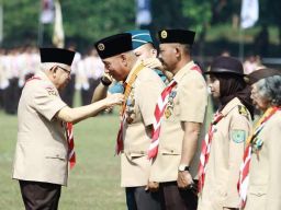 Terima Lencana Melati dari Wapres, Ketua Kwarda Jatim Arum Sabil Tak Menyangka!