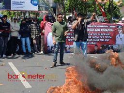 KPK Didesak Sasar Khofifah-Emil, Bongkar Patgulipat Hibah Gubernur!