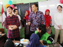 Gibran Hadiri Simulasi Makan Bergizi Gratis di Surabaya, Pengamat Cium Ada Aroma Politik!