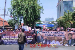 Demo Usut Tuntas Pemain Hibah, Jaka Jatim Makin Kencang Desak KPK Tangkap Khofifah!