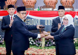 VIDEO: KPK Gencar Buru Pemain Hibah, DPRD Jatim Malah Diketuai Eks Napi Korupsi!