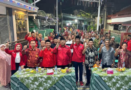 Kampanye di Kampung, PDIP Surabaya: Risma-Gus Hans dan Eri-Armuji Merakyat!